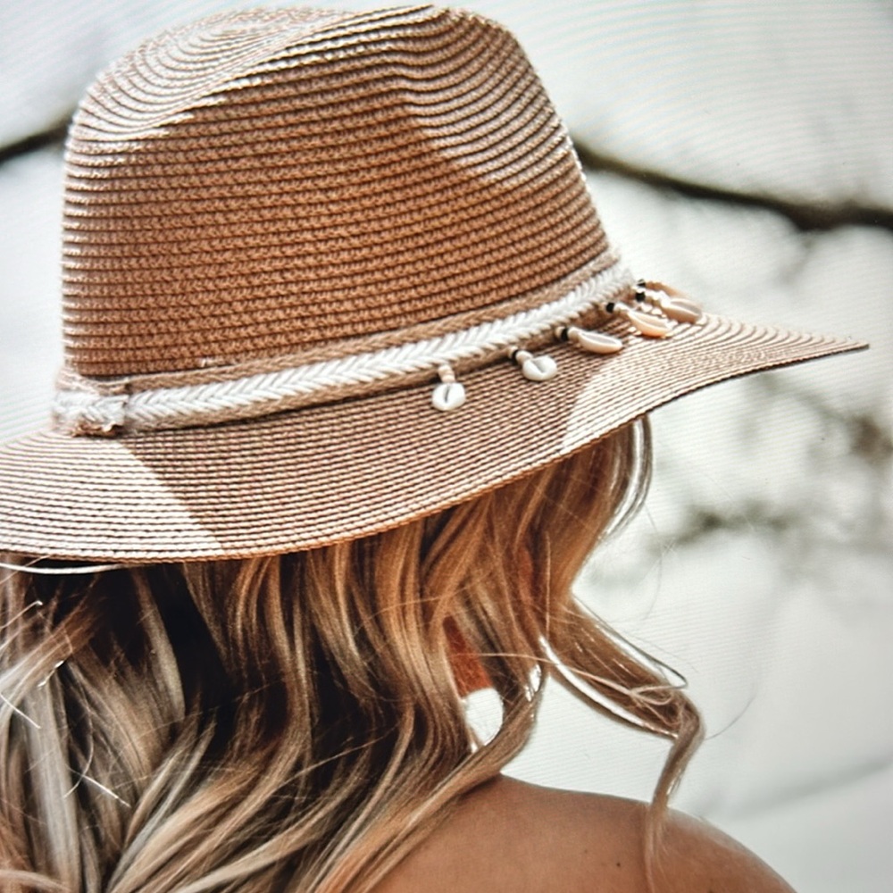 LAST ONE 🔥 stunning!
Cowrie Shell Panama Hat - Picture 4 of 5